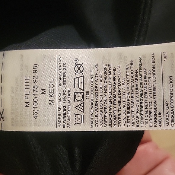 GAP Black One-Piece Bodysuit Jumpsuit Cutout Back Size M Petite Athleisure - Picture 6 of 6